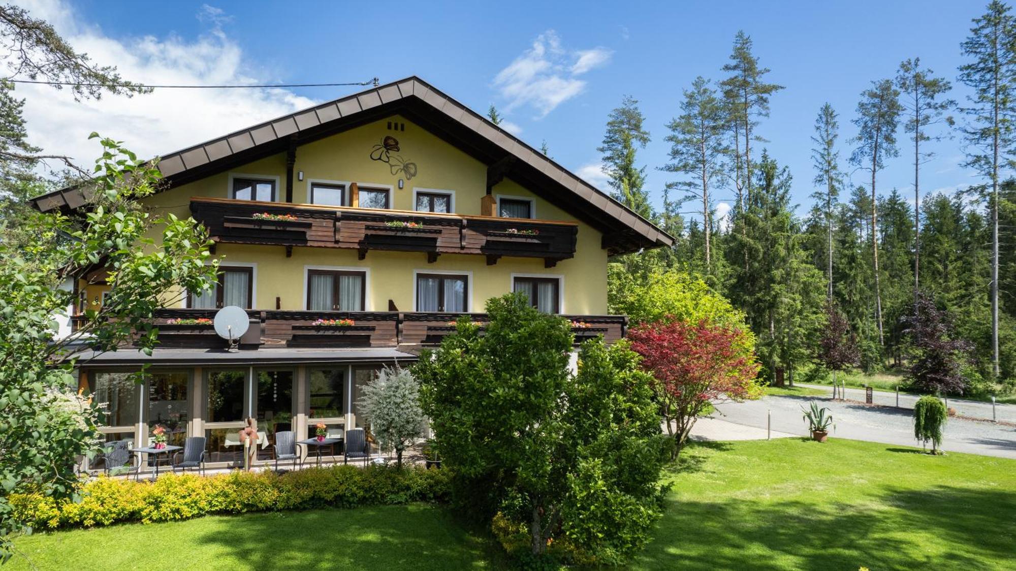 Pension Fischinger Feldkirchen in Kärnten Exterior foto