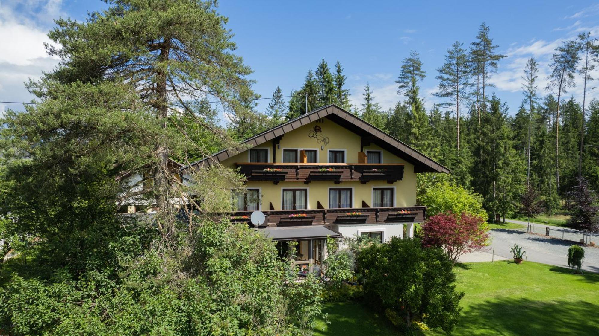 Pension Fischinger Feldkirchen in Kärnten Exterior foto