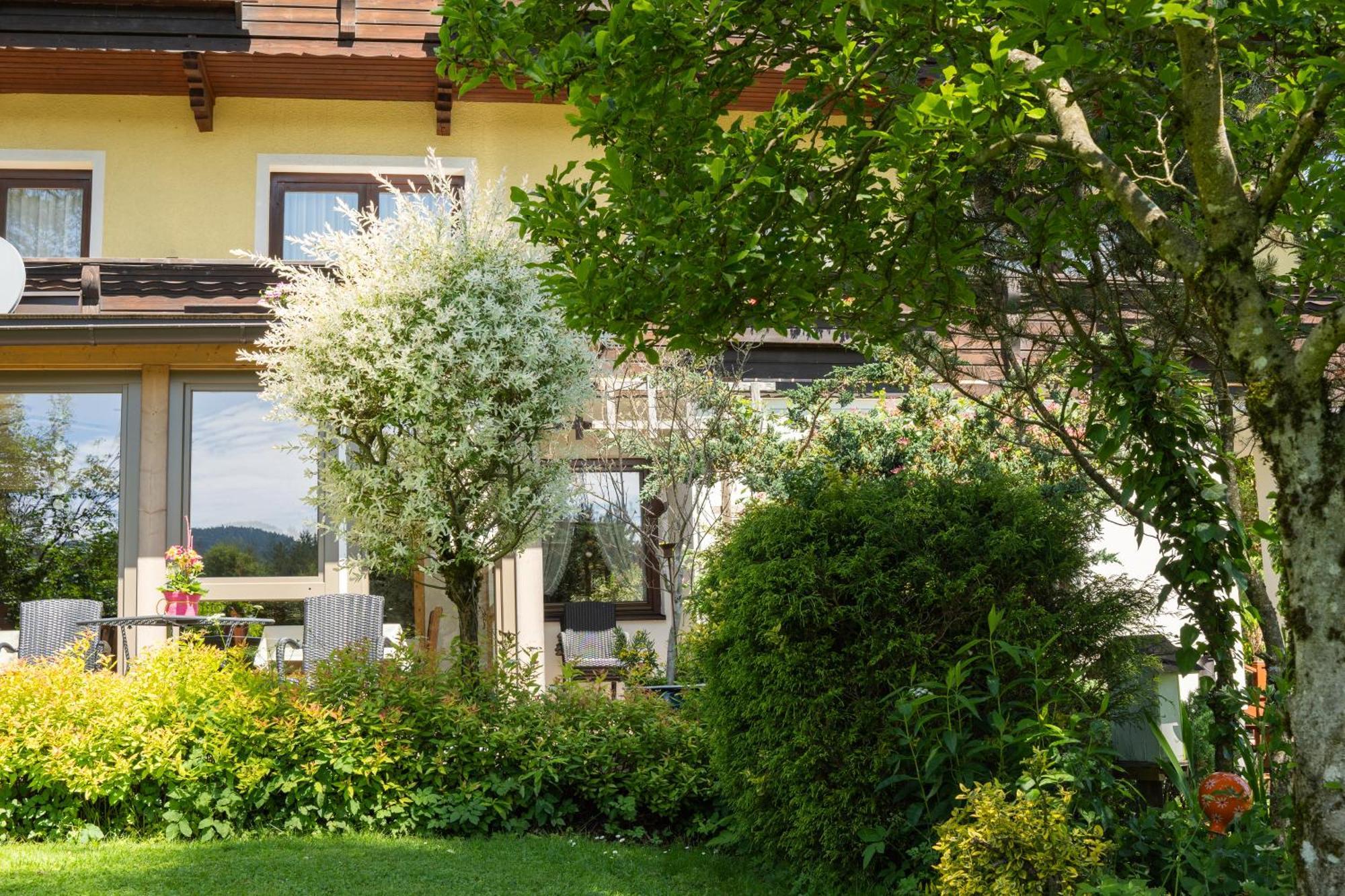 Pension Fischinger Feldkirchen in Kärnten Exterior foto